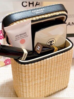 CHANEL Les Beiges Summer Essentials